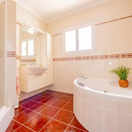 Villa Panoramick - Plusholidays Casas de Torrat